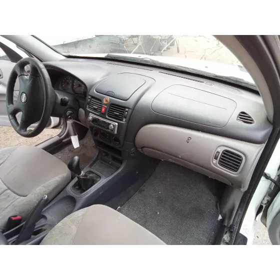 NISSAN ALMERA (N16/E) '2001 1.8 16V CAT BLANCO