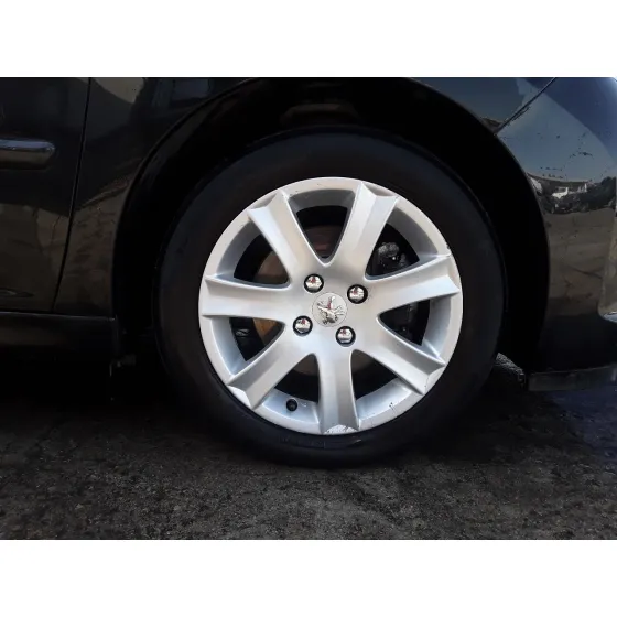 PEUGEOT 207 '2008 1.6 HDI NEGRO