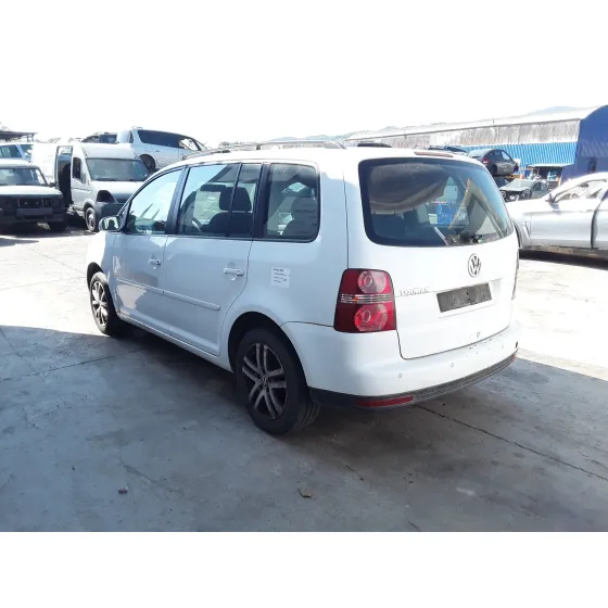 VOLKSWAGEN TOURAN (1T2) '2008 * BLANCO