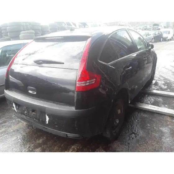 CITROEN C4 BERLINA '2006 1.6 16V HDI NEGRO