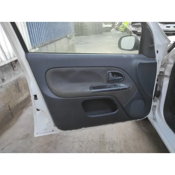 RENAULT CLIO II FASE II (B/CB0) '2005 * BLANCO