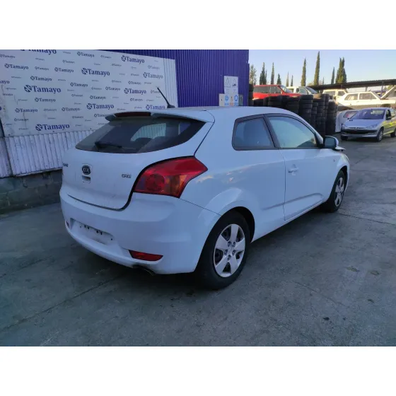 KIA CEE'D '2010 * BLANCO