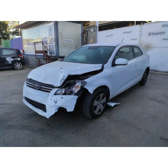 KIA CEE'D '2010 * BLANCO