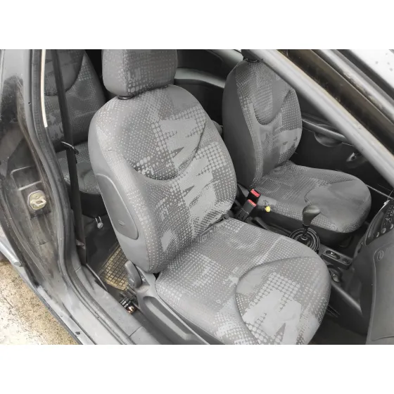 CITROEN C2 '2004 1.4 HDI NEGRO