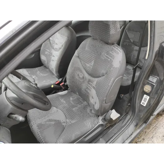CITROEN C2 '2004 1.4 HDI NEGRO