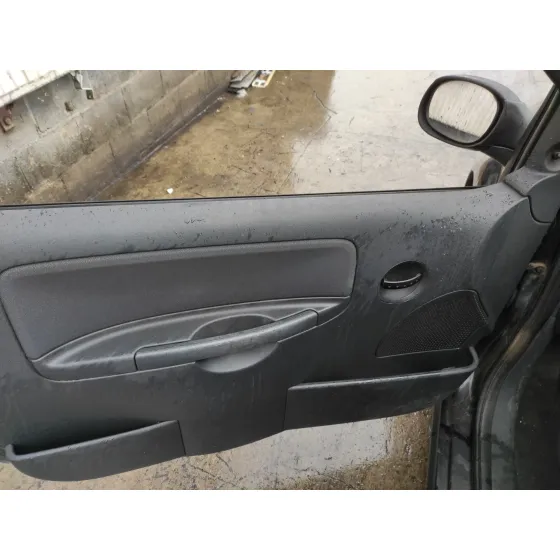CITROEN C2 '2004 1.4 HDI NEGRO