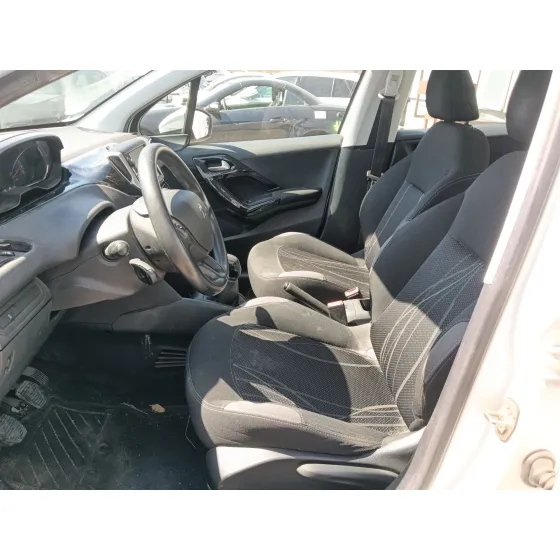 Peugeot 208 I (CA_, CC_) 2012