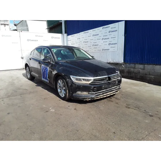 VOLKSWAGEN PASSAT LIM. (3G2) '2019 * NEGRO