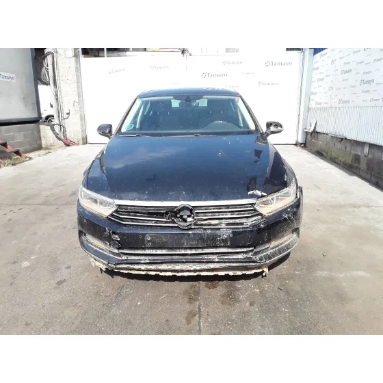 VOLKSWAGEN PASSAT LIM. (3G2) '2019 * NEGRO