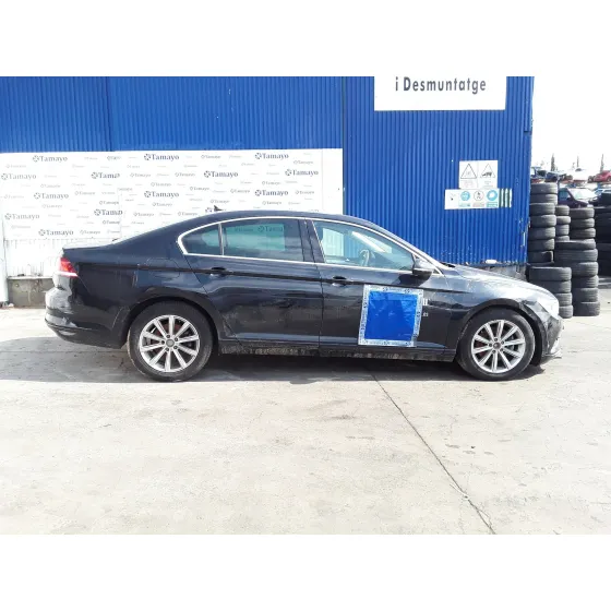 VOLKSWAGEN PASSAT LIM. (3G2) '2019 * NEGRO