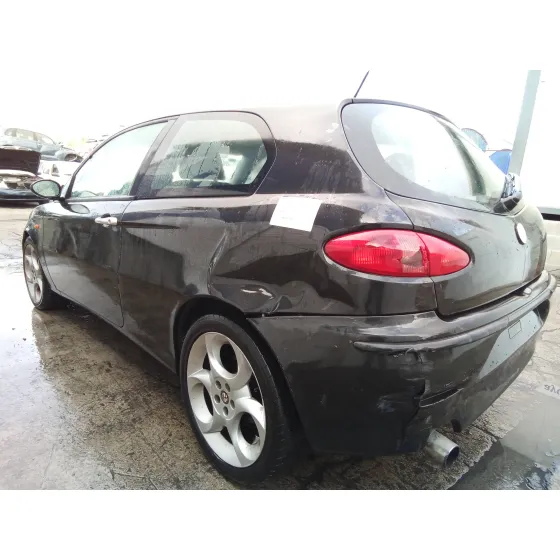 ALFA ROMEO 147 (190) '2004 1.6 16V CAT NEGRO