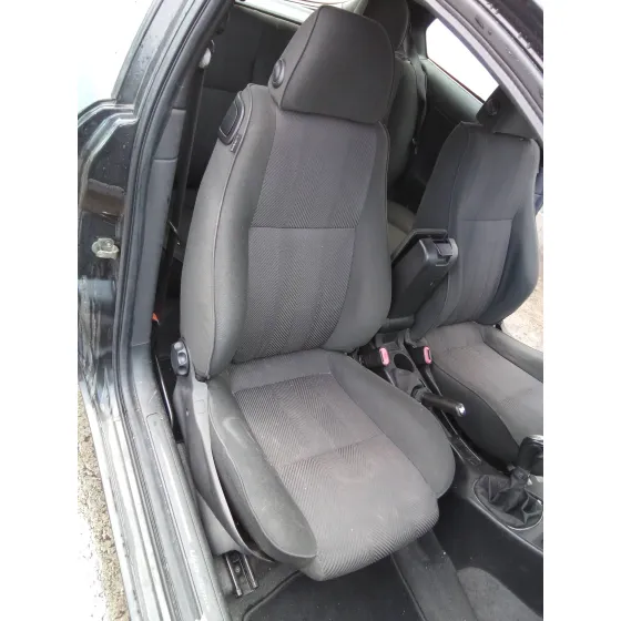 ALFA ROMEO 147 (190) '2004 1.6 16V CAT NEGRO