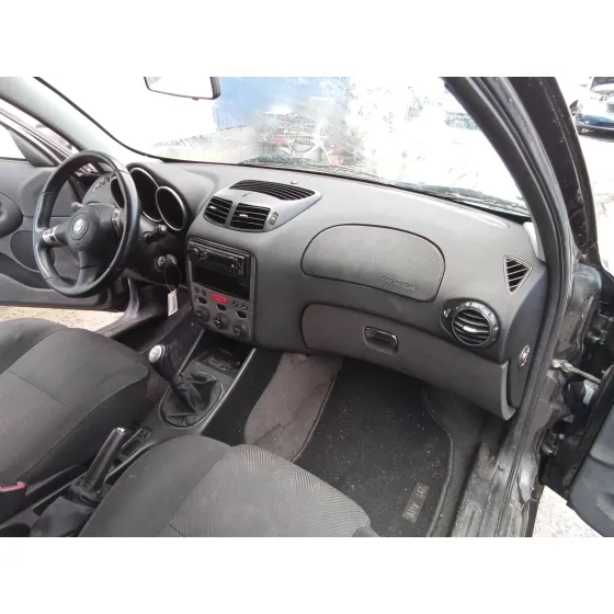 ALFA ROMEO 147 (190) '2004 1.6 16V CAT NEGRO