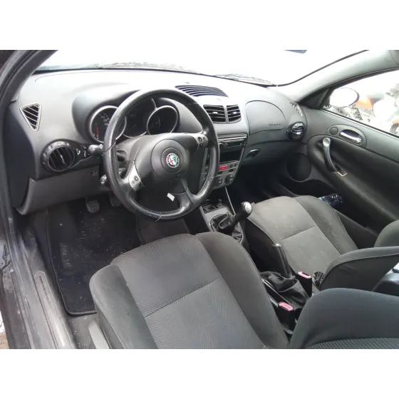 ALFA ROMEO 147 (190) '2004 1.6 16V CAT NEGRO