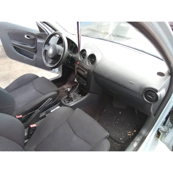 SEAT IBIZA (6L1) '2004 1.4 16V CELESTE
