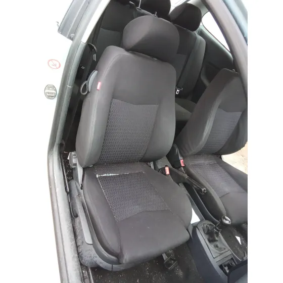 SEAT IBIZA (6L1) '2004 1.4 16V CELESTE