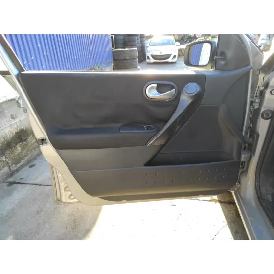 RENAULT MEGANE II FAMILIAR '2005 * PLATA