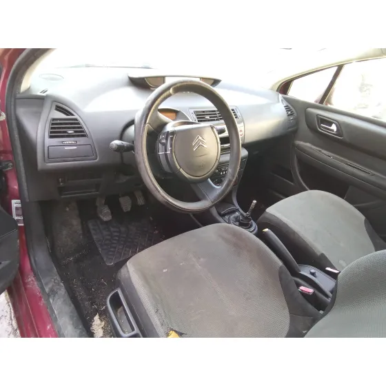 CITROEN C4 COUPE '2006 1.6 16V HDI ROJO