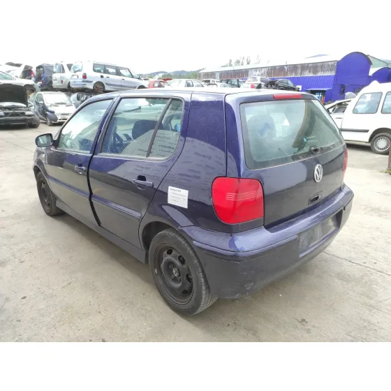 VOLKSWAGEN POLO BERLINA (6N2) '2001 1.4 16V AZUL MARINO
