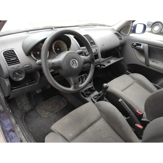 VOLKSWAGEN POLO BERLINA (6N2) '2001 1.4 16V AZUL MARINO