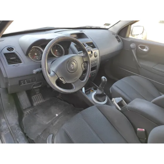 RENAULT MEGANE II BERLINA 3P '2005 * NEGRO