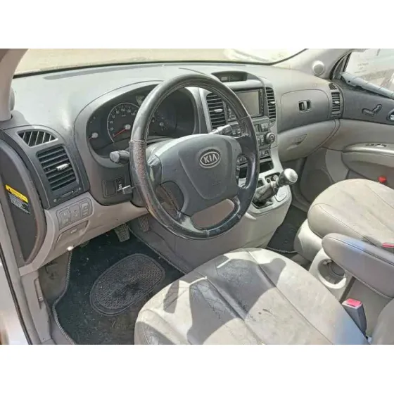KIA CARNIVAL '2007 * PLATA