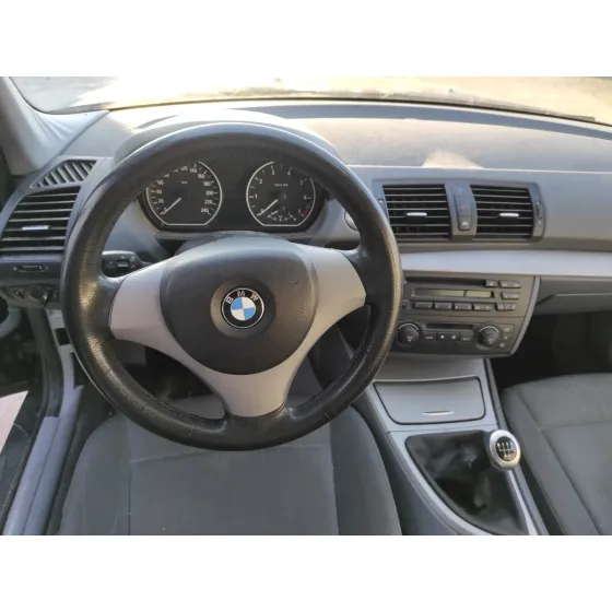 BMW SERIE 1 BERLINA (E81/E87) '2004 * AZUL MARINO