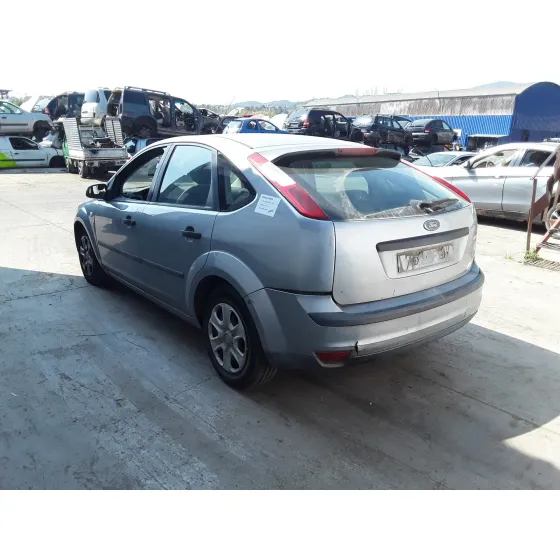 FORD FOCUS BERLINA (CAP) '2005 * GRIS