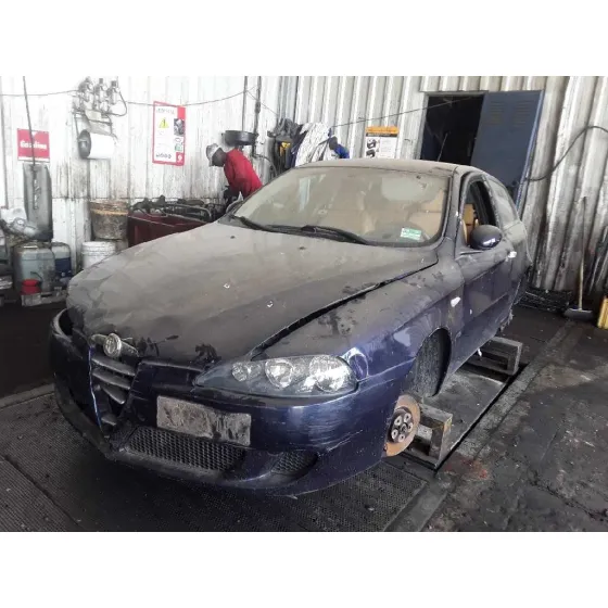ALFA ROMEO 147 (190) '2004 1.6 16V CAT AZUL