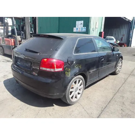 AUDI A3 (8P) '2007 2.0 TDI AMBITION (DPF) (125KW) NEGRO