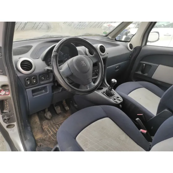 PEUGEOT 1007 '2005 1.4 HDI PLATA