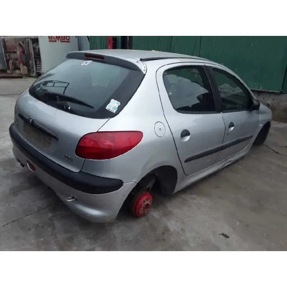 PEUGEOT 206 BERLINA '2002 1.9 DIESEL PLATA