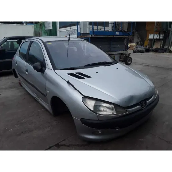 PEUGEOT 206 BERLINA '2002 1.9 DIESEL PLATA