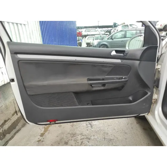 VOLKSWAGEN GOLF V BERLINA (1K1) '2007 1.9 TDI BLANCO