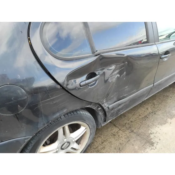 SEAT LEON (1M1) '2003 1.9 TDI NEGRO