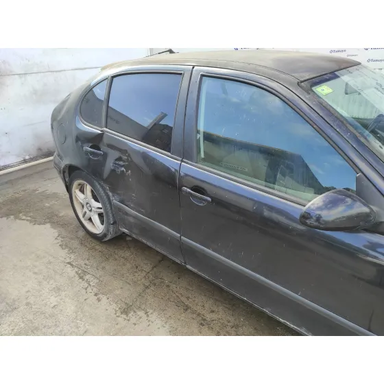 SEAT LEON (1M1) '2003 1.9 TDI NEGRO