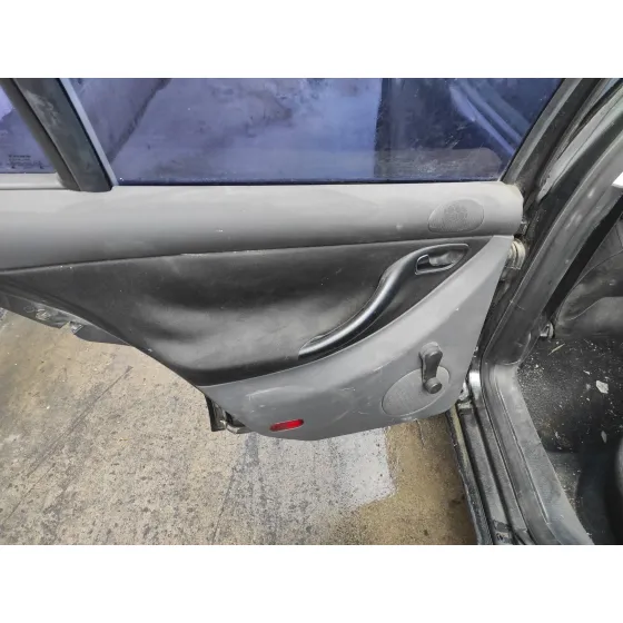 SEAT LEON (1M1) '2003 1.9 TDI NEGRO