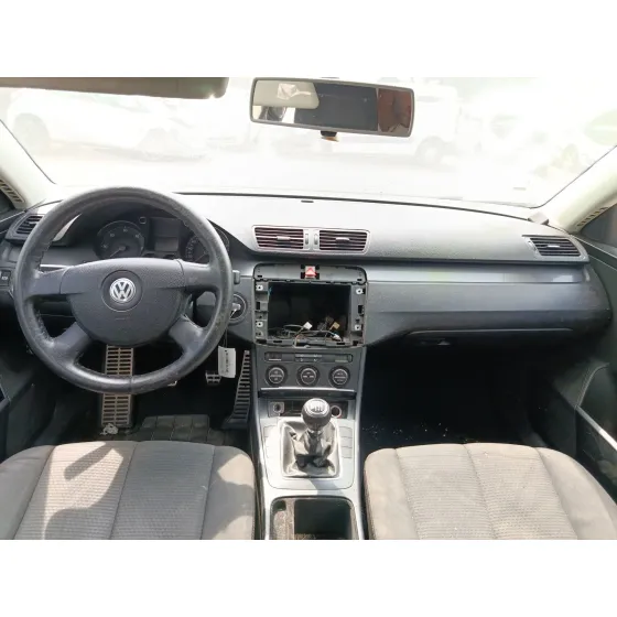 Volkswagen PASSAT B6 (3C2) 2005