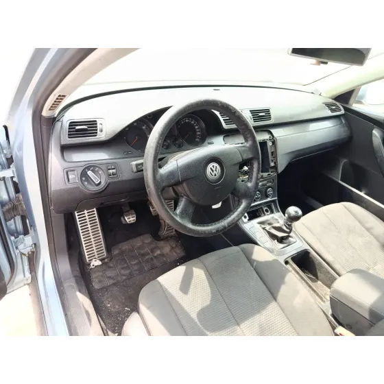 Volkswagen PASSAT B6 (3C2) 2005