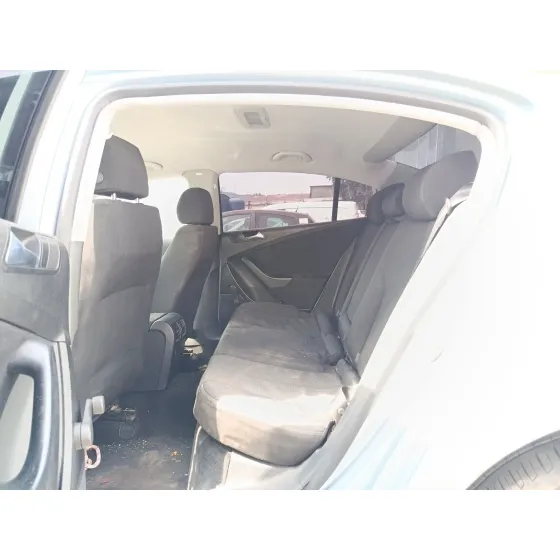 Volkswagen PASSAT B6 (3C2) 2005