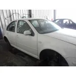 VOLKSWAGEN BORA BERLINA (1J2) VOLKSWAGEN BORA BERLINA (1J2) '2001 1.9 TDI BLANCO 1998