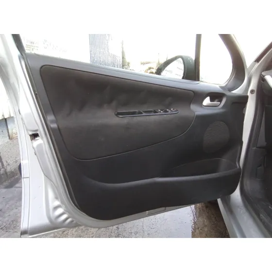 PEUGEOT 207 '2010 1.4 PLATA