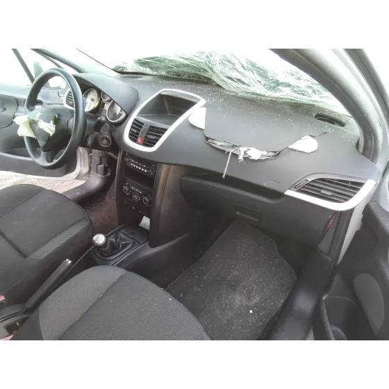 PEUGEOT 207 '2010 1.4 PLATA