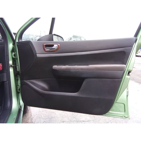 PEUGEOT 307 (S1) '2002 2.0 16V CAT VERDE
