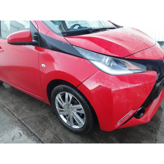 TOYOTA AYGO '2018 1.0 CAT ROJO