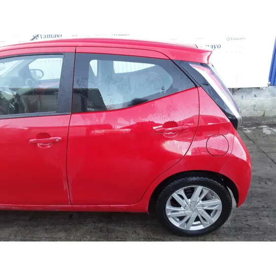TOYOTA AYGO '2018 1.0 CAT ROJO
