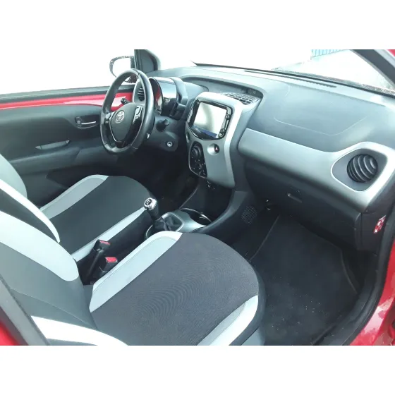 TOYOTA AYGO '2018 1.0 CAT ROJO