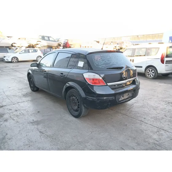 Opel ASTRA H (A04) 2004