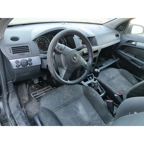 Opel ASTRA H (A04) 2004