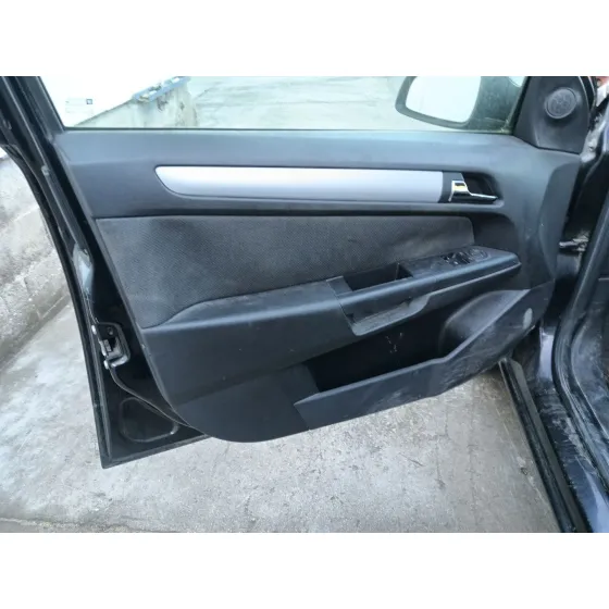 Opel ASTRA H (A04) 2004